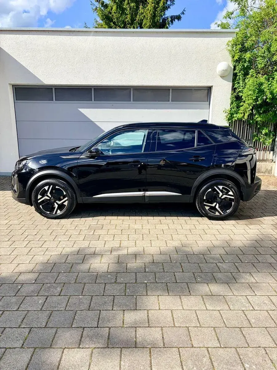 Gebraucht Peugeot 2008 Allure 131 PS (96 kW) 2024 Schwarz SUV