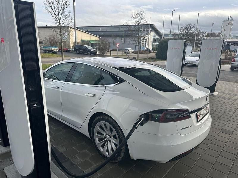 Gebraucht Tesla Model S 309 kW (421 PS) 2016 Weiß Kleinwagen