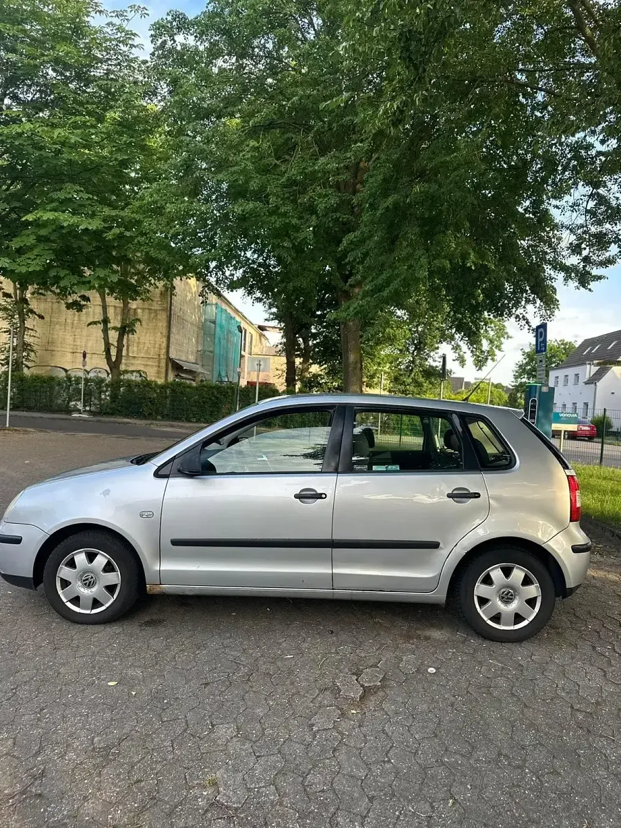 Gebraucht VW Polo 75 PS (55 kW) 2004 Grau Kleinwagen