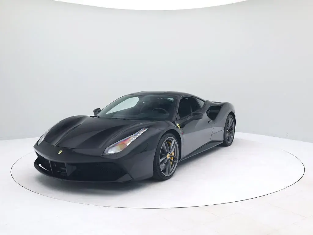 Second-hand Ferrari 488 669 CP (492 kW) 2016 Negru Coupe