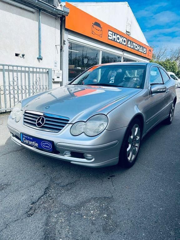 Gebraucht Mercedes C200 163 PS (119 kW) 2005 Silber Coupé
