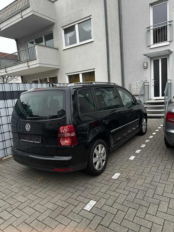 Schwarz Gebraucht 2007 VW Touran Trendline Van / Kleinbus | 2.200 € (Guter Preis) - Bild 1/4
