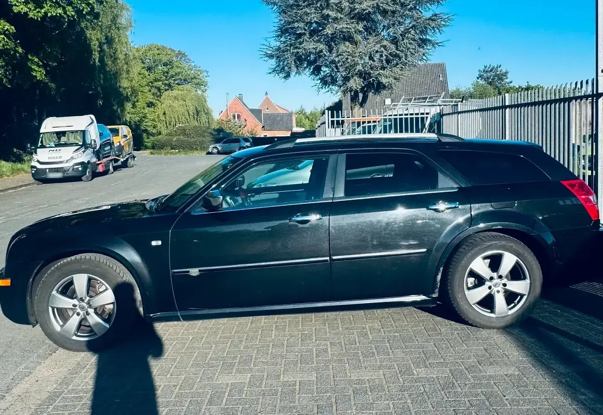 Używany Chrysler 300C Touring 218 KM (160 kW) 2008 Czarny Kombi