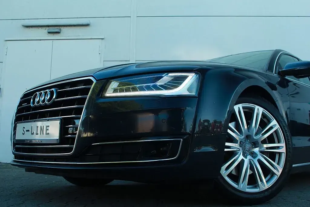 Gebraucht Audi A8 Exclusive 258 PS (189 kW) 2013 Blau Limousine