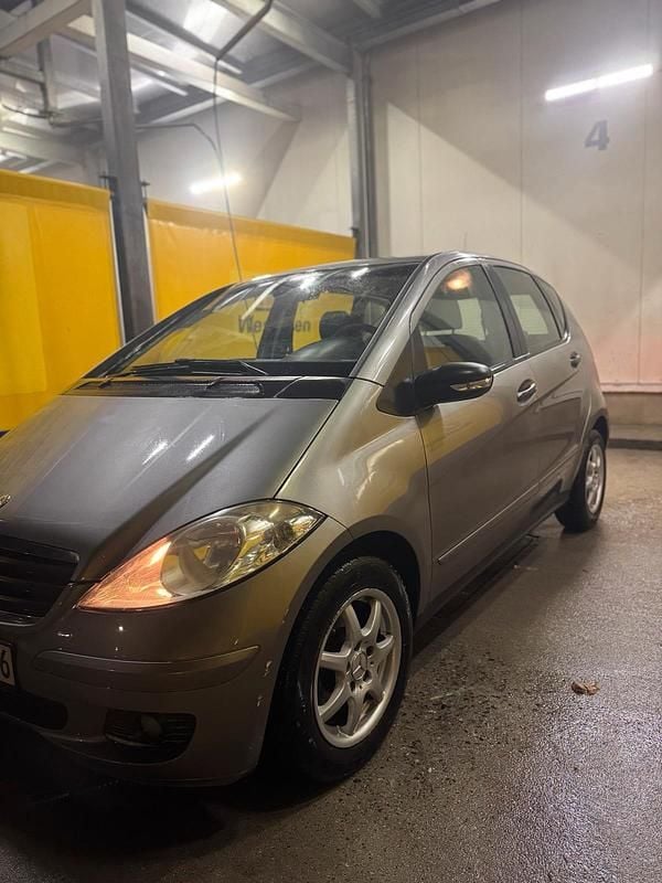 Beige Gebraucht 2006 Mercedes A150 Limousine | 1.990 € (Guter Preis) - Bild 1/4