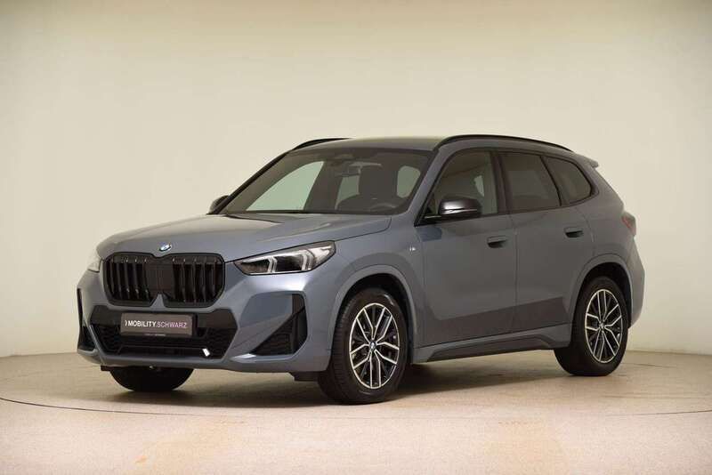 Storm bay metallic Gebraucht 2023 BMW X1 M Sport SUV | 48.360 € (Fairer Preis) - Bild 1/4
