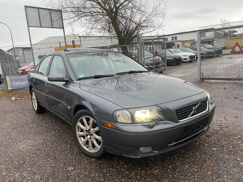 Grau Gebraucht 2004 Volvo S80 Limousine | 2.490 € (Teuer) - Bild 1/4