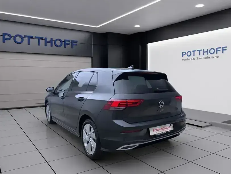 Gebraucht VW Golf VII GTE 204 PS (150 kW) 2021 Grau Kleinwagen