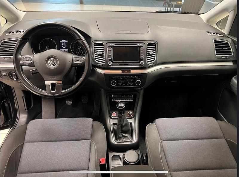 Gebraucht VW Sharan Style 140 PS (102 kW) 2011 Schwarz Van / Kleinbus