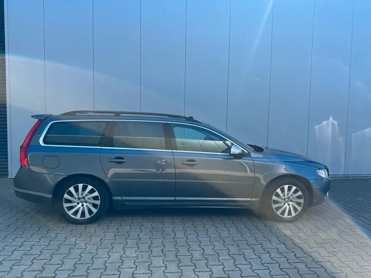 Gebraucht Volvo V70 215 PS (158 kW) 2011 Grau Kombi