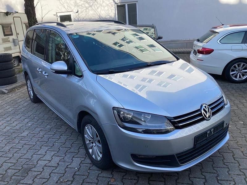 Gebraucht VW Sharan 140 PS (102 kW) 2011 Silber Van / Kleinbus