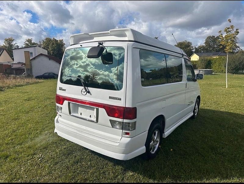Gebraucht Mazda Bongo 160 PS (117 kW) 2001 Weiß Van / Kleinbus