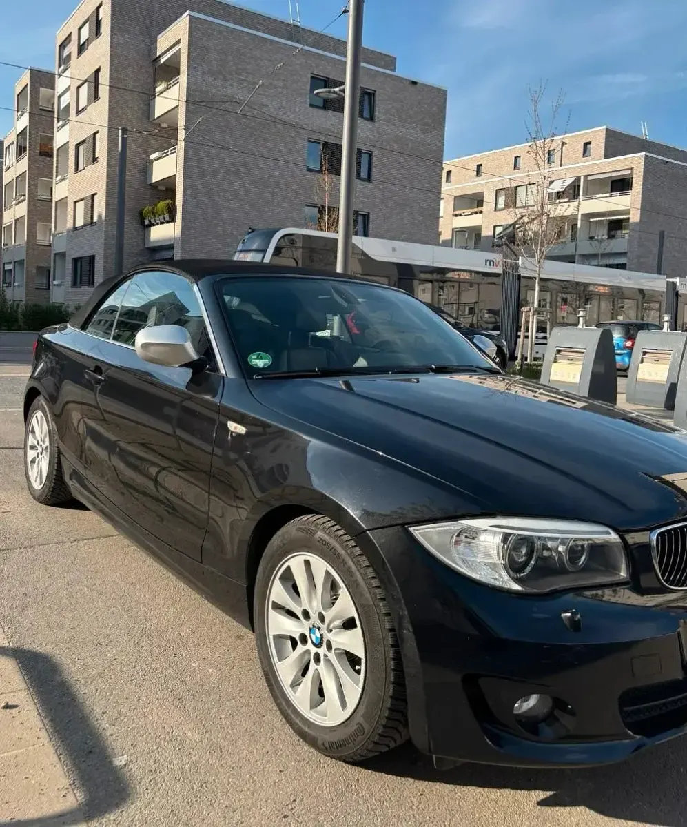 Gebraucht BMW 120 Cabriolet 170 PS (125 kW) 2012 Schwarz Cabrio