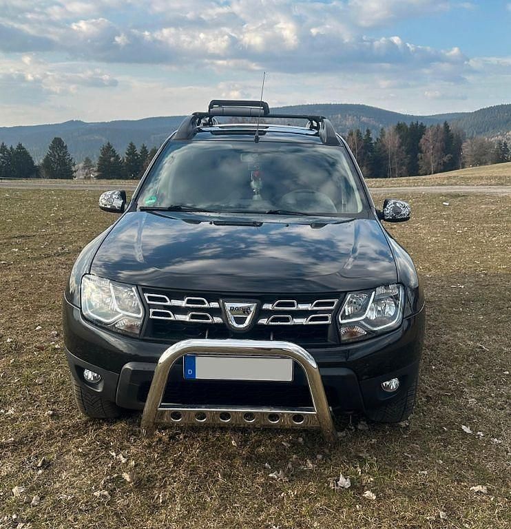 Gebraucht Dacia Duster 114 PS (83 kW) 2016 Schwarz SUV