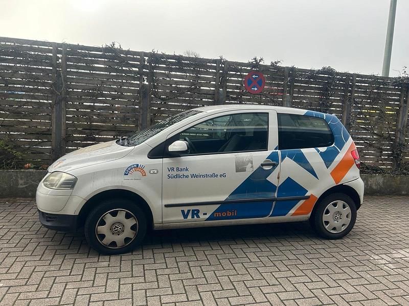 Weiß Gebraucht 2008 VW Fox Kleinwagen | 380 € (Superpreis) - Bild 1/4