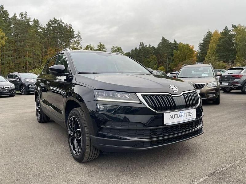Schwarzmagic perleffekt (metallic) Gebraucht 2019 Skoda Karoq Style SUV | 17.890 € (Fairer Preis) - Bild 1/4