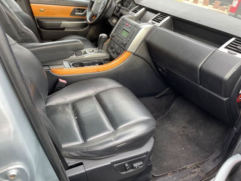 Silber Gebraucht 2007 Land Rover Range Rover Sport HSE SUV | 2.650 € - Bild 1/4