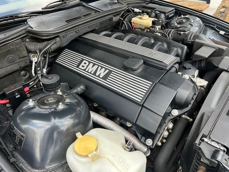 Gebraucht BMW 320 Cabriolet 150 PS (110 kW) 1997 Schwarz Cabrio