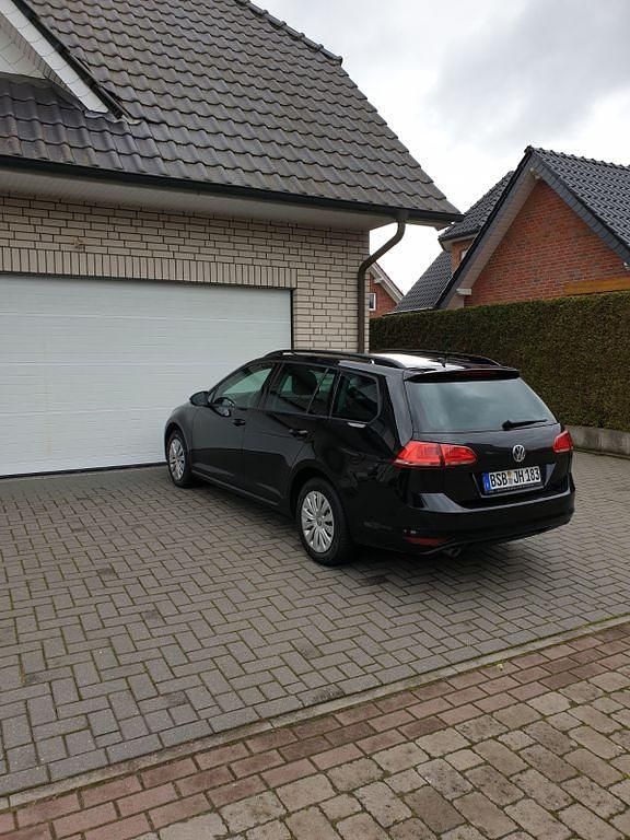 Gebraucht VW Golf VII 110 PS (80 kW) 2017 Schwarz Limousine