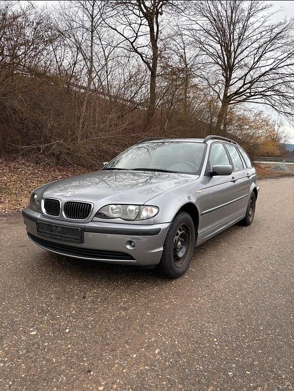Gebraucht BMW 318 143 PS (105 kW) 2004 Grau Kombi