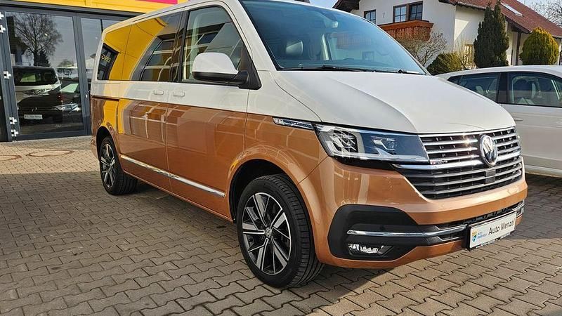 Gebraucht VW Multivan 204 PS (150 kW) 2022 Weiß/bronzemet. Van