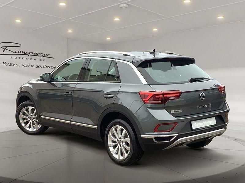 Gebraucht VW T-Roc Style 150 PS (110 kW) 2024 Grau (indiumgrau metallic) SUV