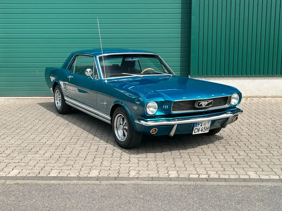 Gebraucht Ford V8 190 PS (139 kW) 1965 Andere farben Coupé