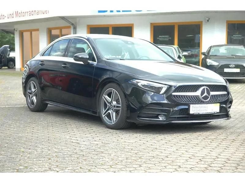 Schwarz Gebraucht 2021 Mercedes A250 AMG Limousine | 29.393 € (Guter Preis) - Bild 1/4