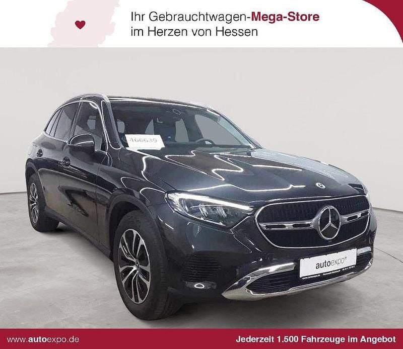 Gebraucht Mercedes GLC220 Advanced 197 PS (144 kW) 2023 Graphitgrau metallic SUV