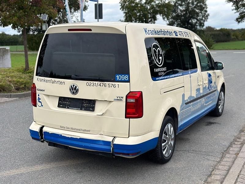 Używany VW Caddy Maxi 102 KM (75 kW) 2016 Beżowy Minivan