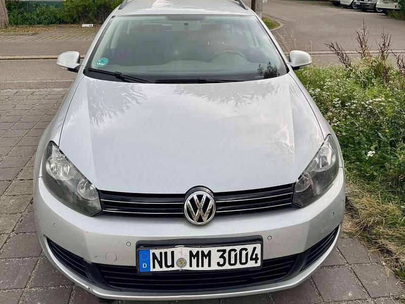 Gebraucht VW Golf VI Comfortline 122 PS (89 kW) 2010 Silber Kleinwagen