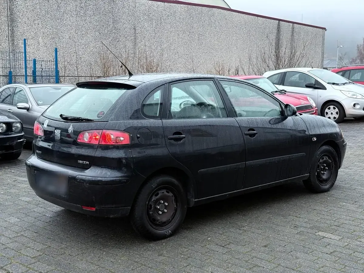 Second-hand Seat Ibiza 75 CP (55 kW) 2004 Negru Hatchback