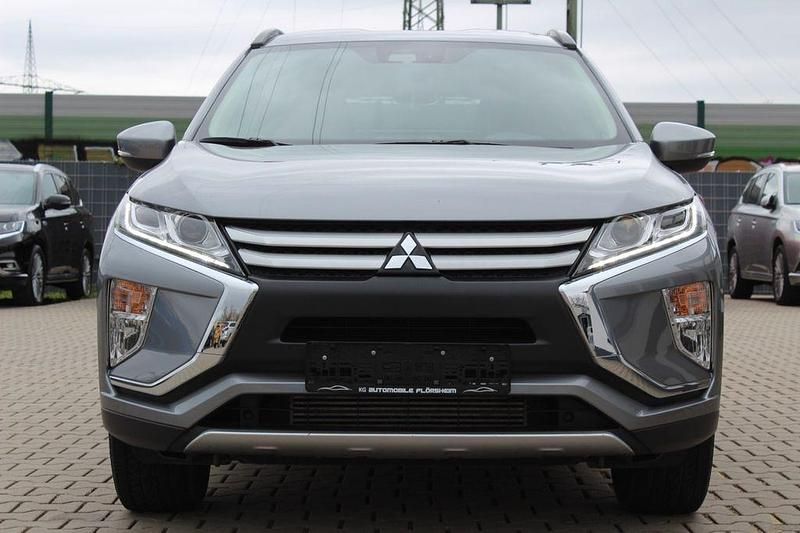 Gebraucht Mitsubishi Eclipse Cross Basis 163 PS (119 kW) 2019 Grau SUV