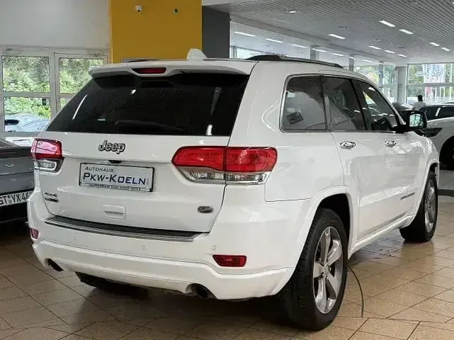 Gebraucht Jeep Grand Cherokee Overland 250 PS (183 kW) 2018 Weiß SUV