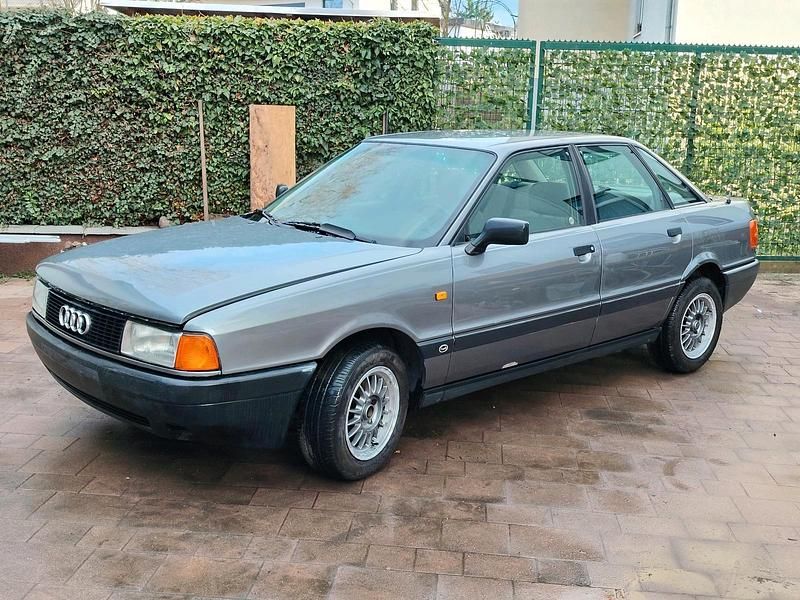 Gebraucht Audi 80 102 PS (75 kW) 1992 Grau Limousine