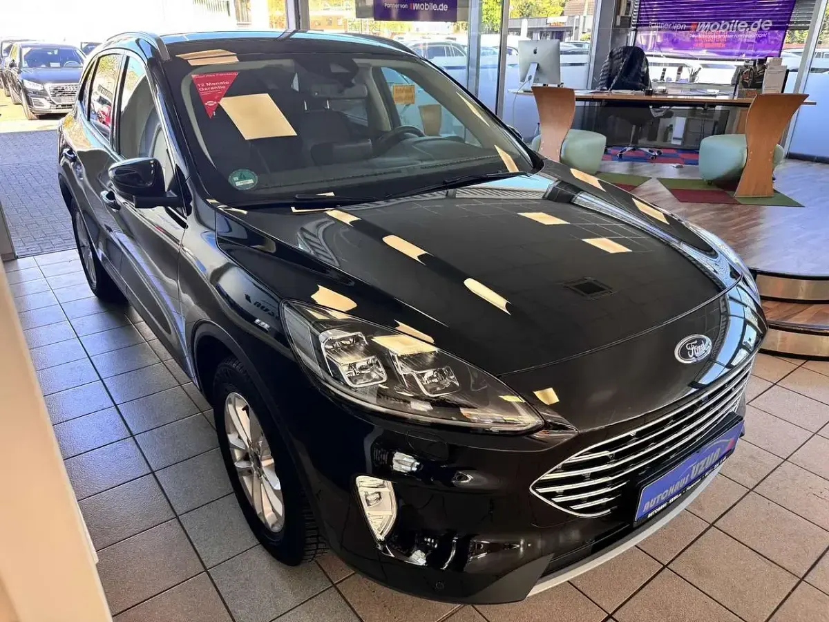 Gebraucht Ford Kuga Ambiente 151 PS (111 kW) 2020 Schwarz SUV