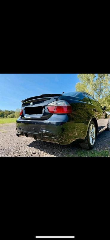 Gebraucht BMW 320 173 PS (127 kW) 2006 Blau Limousine