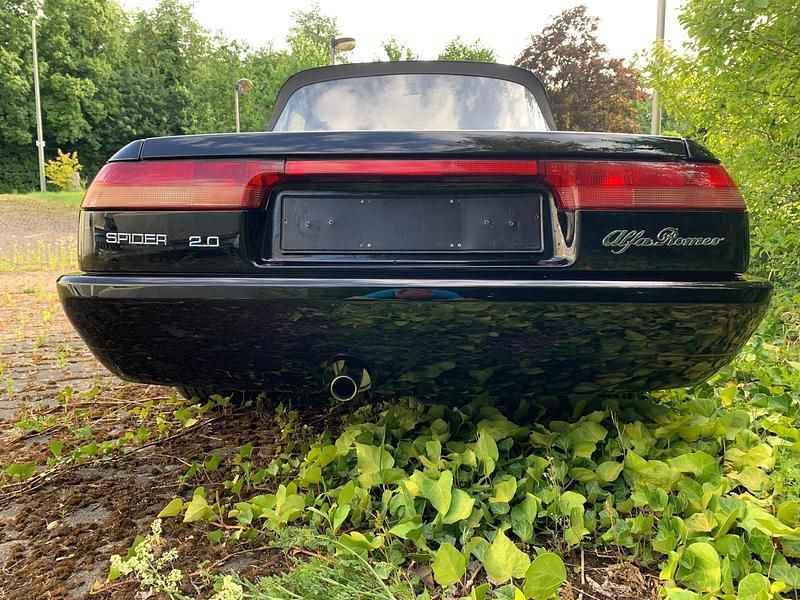 Gebraucht Alfa Romeo Spider 120 PS (88 kW) 1993 Schwarz Cabrio