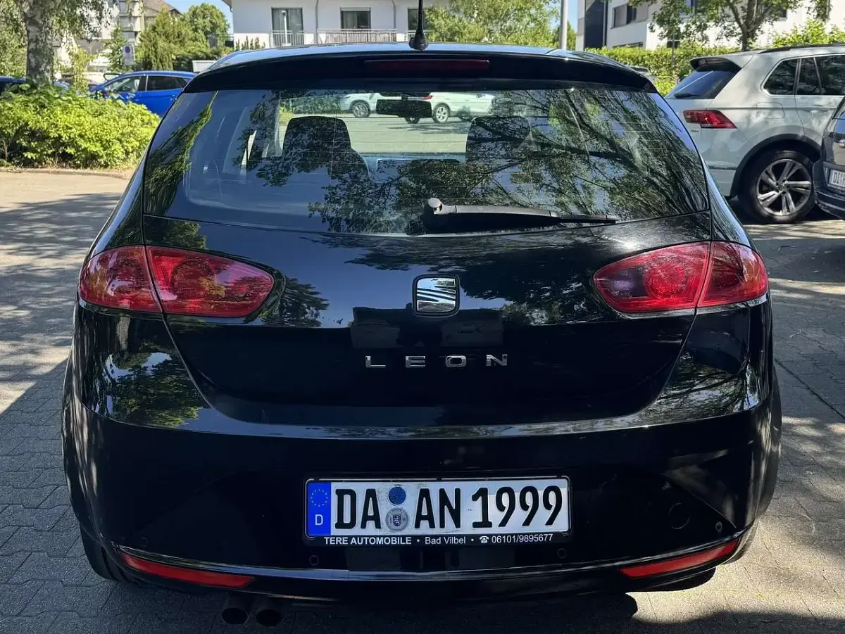 Gebraucht Seat Leon Style 140 PS (102 kW) 2011 Schwarz Kleinwagen