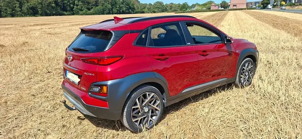 Gebraucht Hyundai Kona Premium 103 PS (75 kW) 2020 Rot SUV