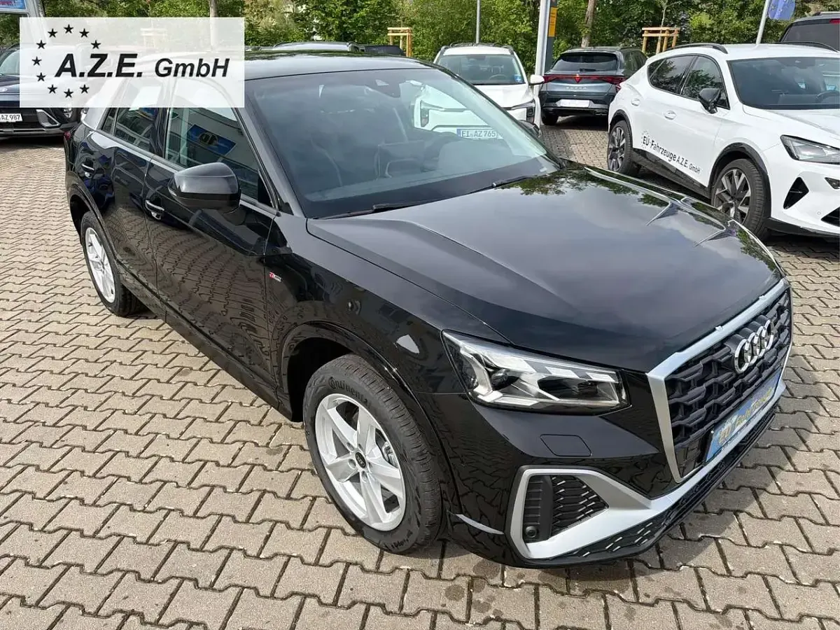 Neu Audi Q2 S-Line 150 PS (110 kW) 2026 Schwarz SUV