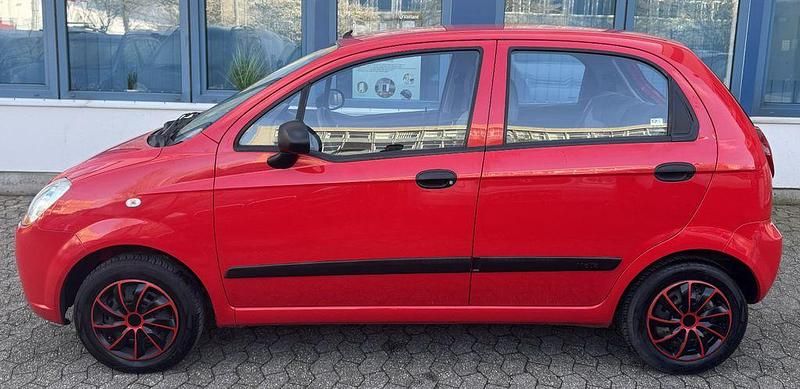 Gebraucht Chevrolet Matiz 52 PS (38 kW) 2009 Rot Kleinwagen