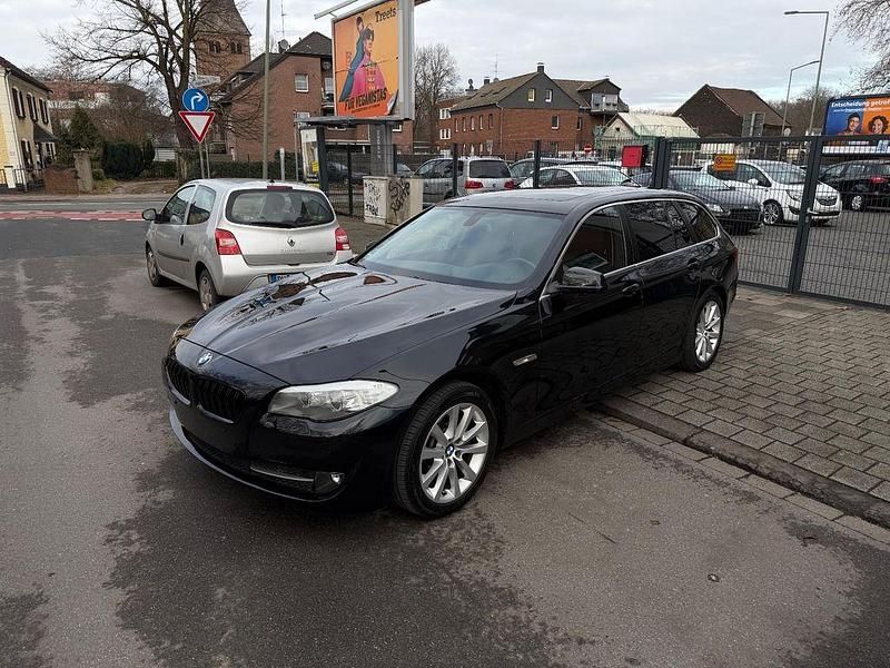 Schwarz Gebraucht 2013 BMW 520 Sport Line Kombi | 9.280 € (Guter Preis) - Bild 1/4
