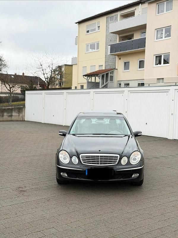 Gebraucht Mercedes E320 224 PS (164 kW) 2004 Schwarz Limousine