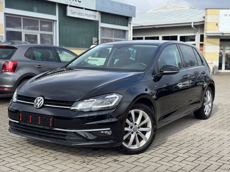 Schwarz Gebraucht 2018 VW Golf VII Join Limousine | 14.980 € (Fairer Preis) - Bild 1/4