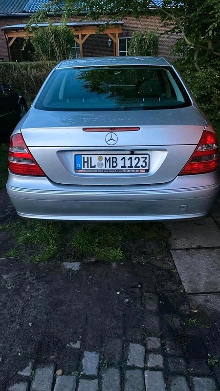 Gebraucht Mercedes 220 2003 Silber Limousine