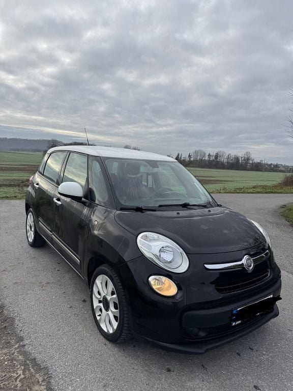 Schwarz Gebraucht 2013 Fiat 500L Pop Star Van / Kleinbus | 6.800 € (Fairer Preis) - Bild 1/4