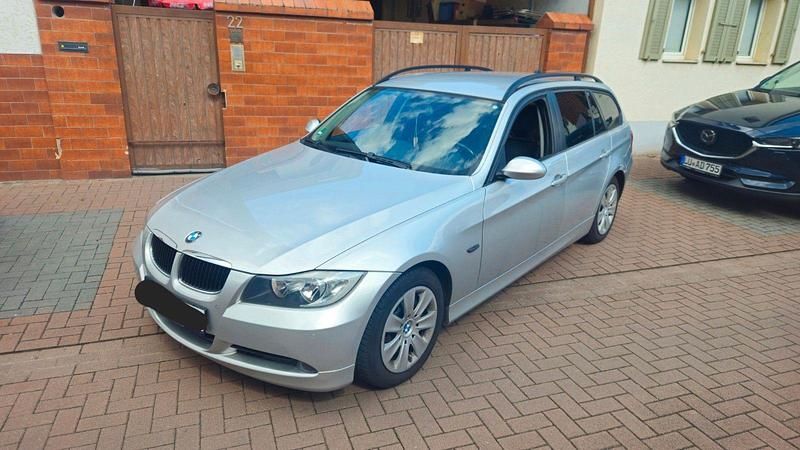 Silber Gebraucht 2006 BMW 320 Kombi | 4.000 € (Fairer Preis) - Bild 1/4