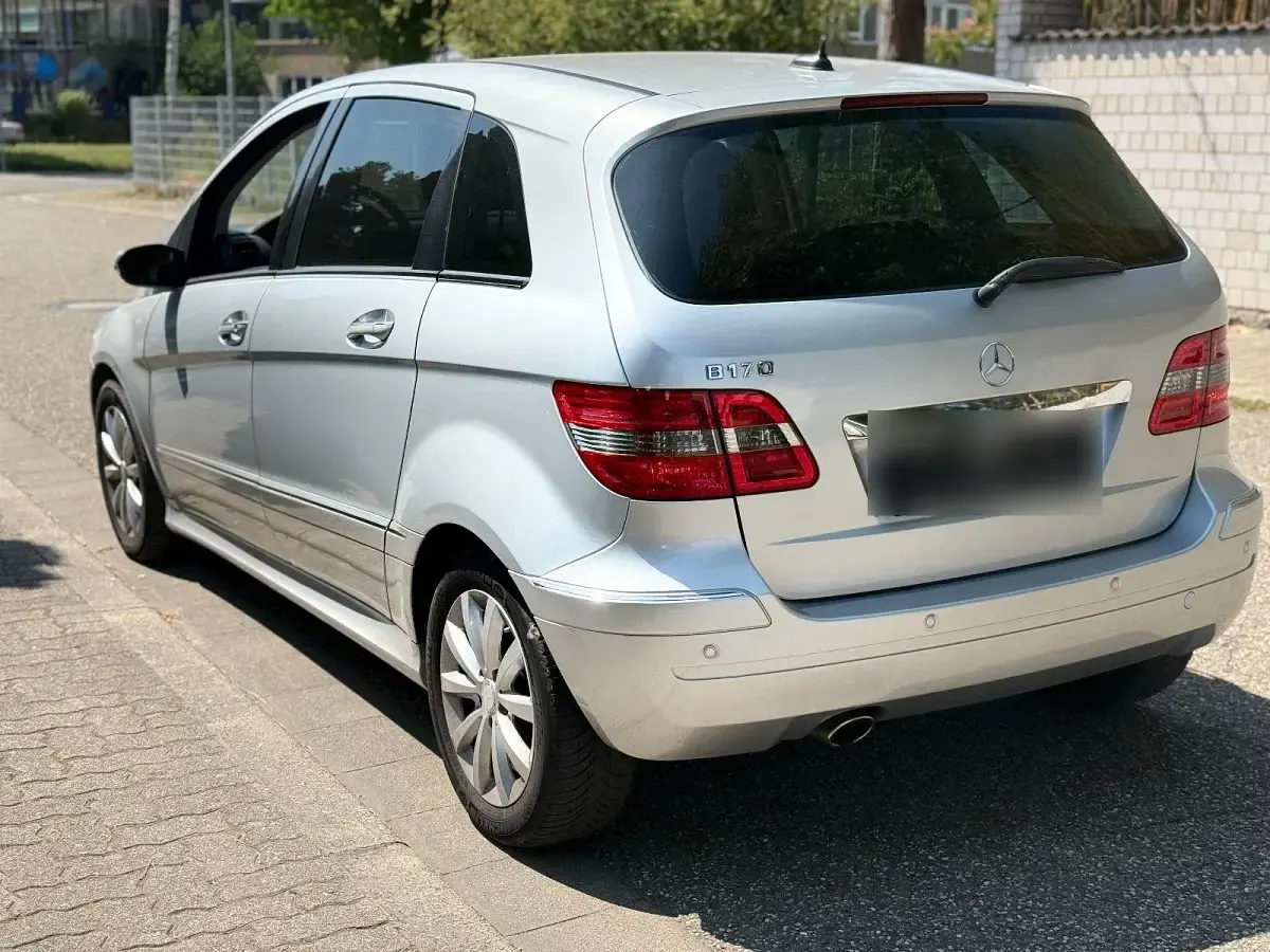 Gebraucht Mercedes B170 116 PS (85 kW) 2005 Silber Van / Kleinbus