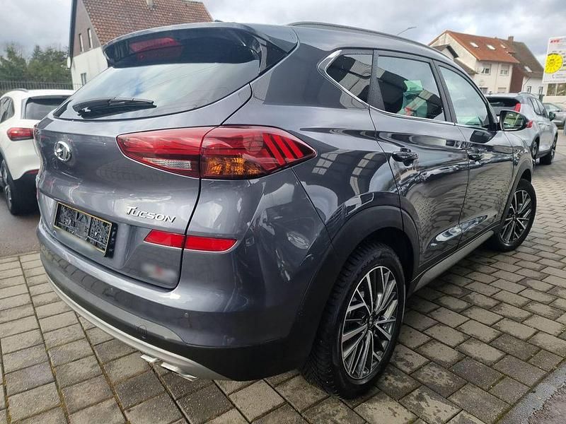 Gebraucht Hyundai Tucson 116 PS (85 kW) 2020 Grau SUV